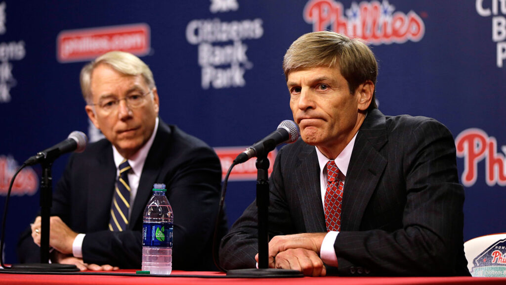 philadelphia-phillies-president-Andy-MacPhail-sits-beside-owner-John-Middleton