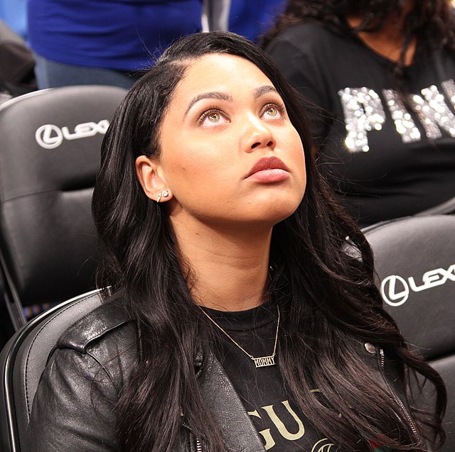 Ayesha_Curry_(cropped)