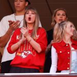 taylor-swift-gameday-102223-1-64c1a3f1d19041fba406d415154aa4eb